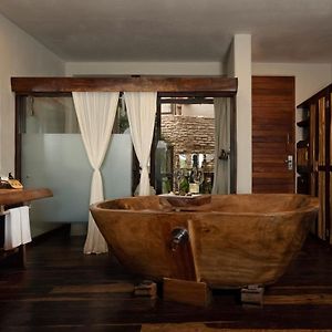 Jungle view Room 2 Full Beds 1st Floor