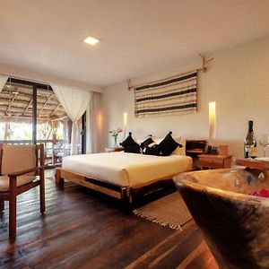 Partial Ocean view Room King 2nd Floor